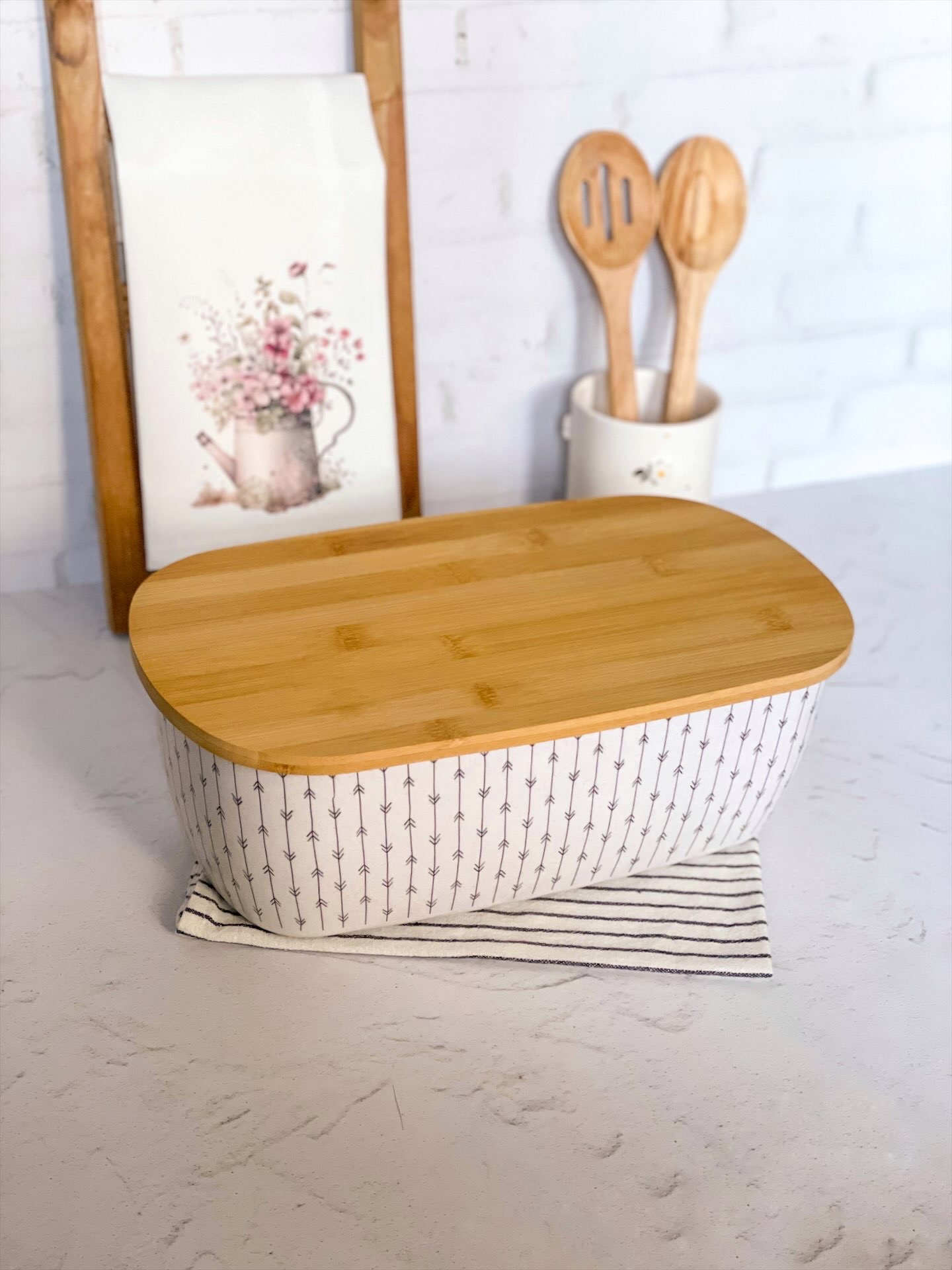 4E0C3933-3B4E-4848-94AB-2DD36696F378