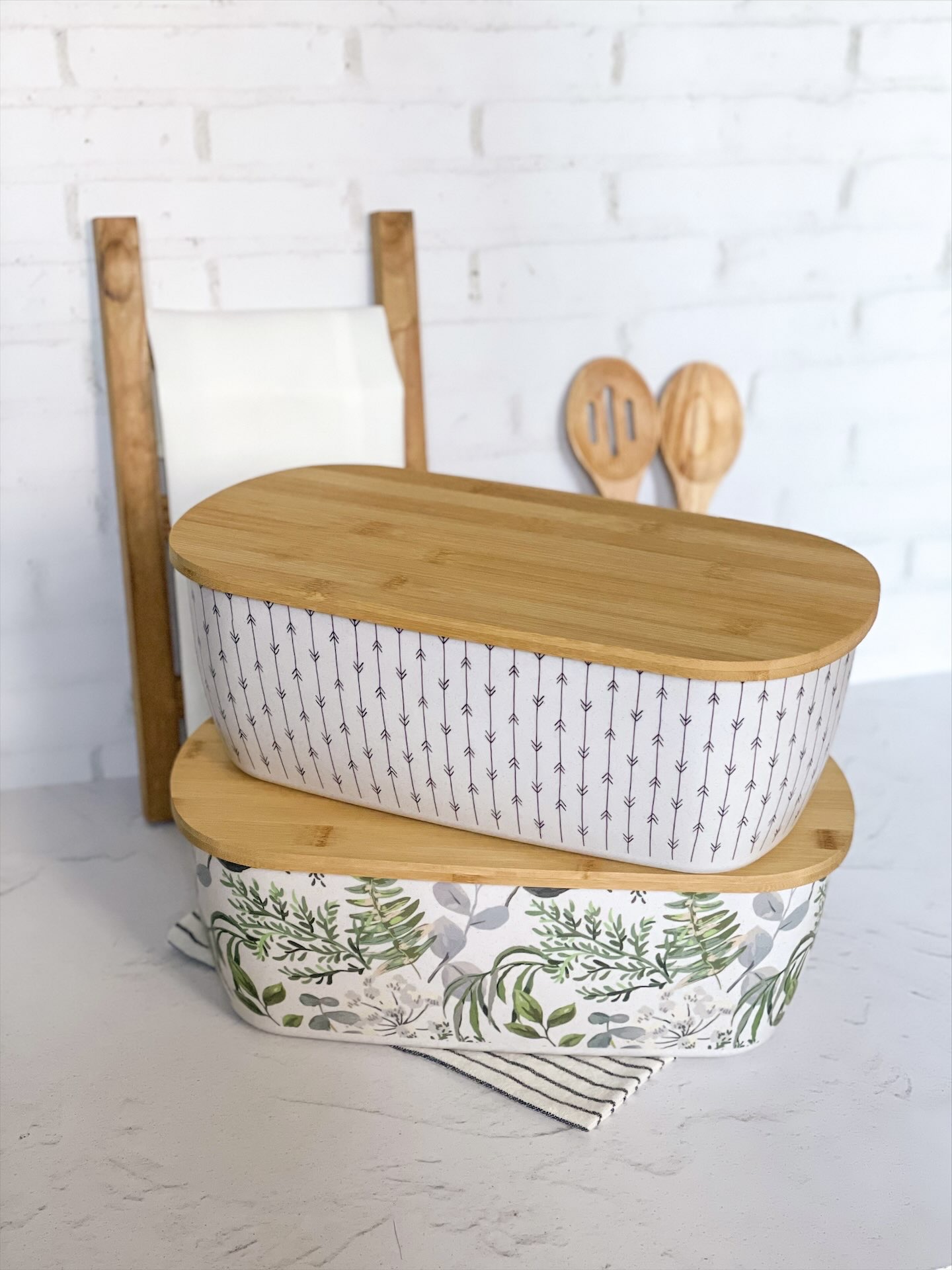 5F60C925-B829-403B-B5AE-66AFAB0ACA8A