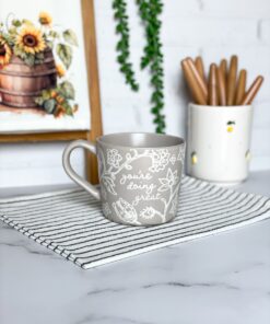 ماگ سرامیکی گلدار طرح برجسته